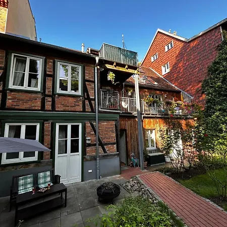 Direkt An Der Schelfkirche * Σβερίν